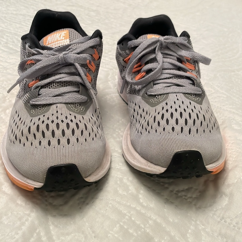 Nike ZOOM WINFLO 4 Athletic Running Shoes Size 6 Lightly Used Fall Color - Picture 9 of 16